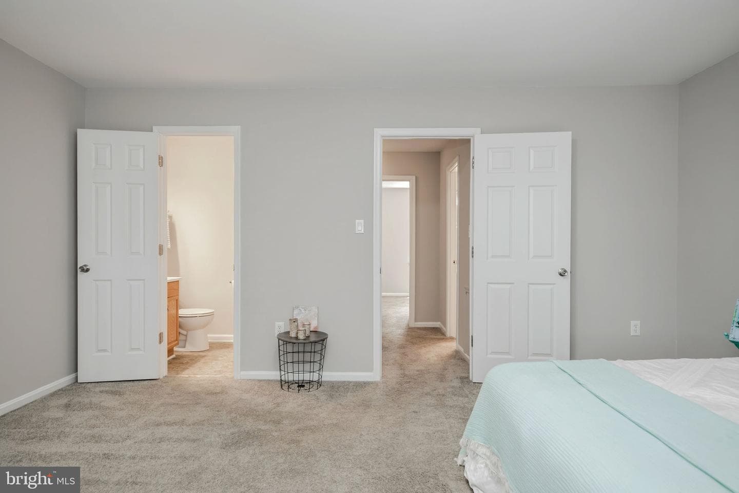 1229 Thomas Jefferson Place photo 28