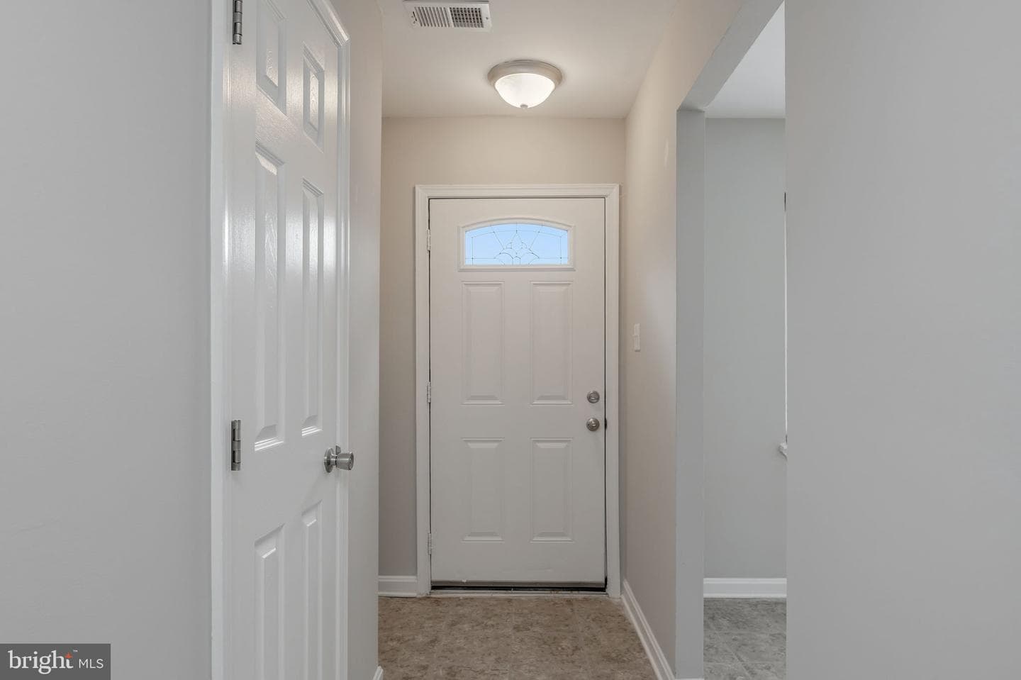 1229 Thomas Jefferson Place photo 3