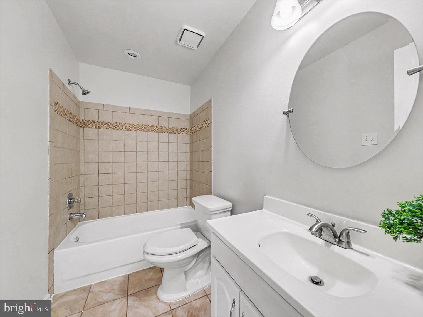 8 B Vue Avenue photo 29