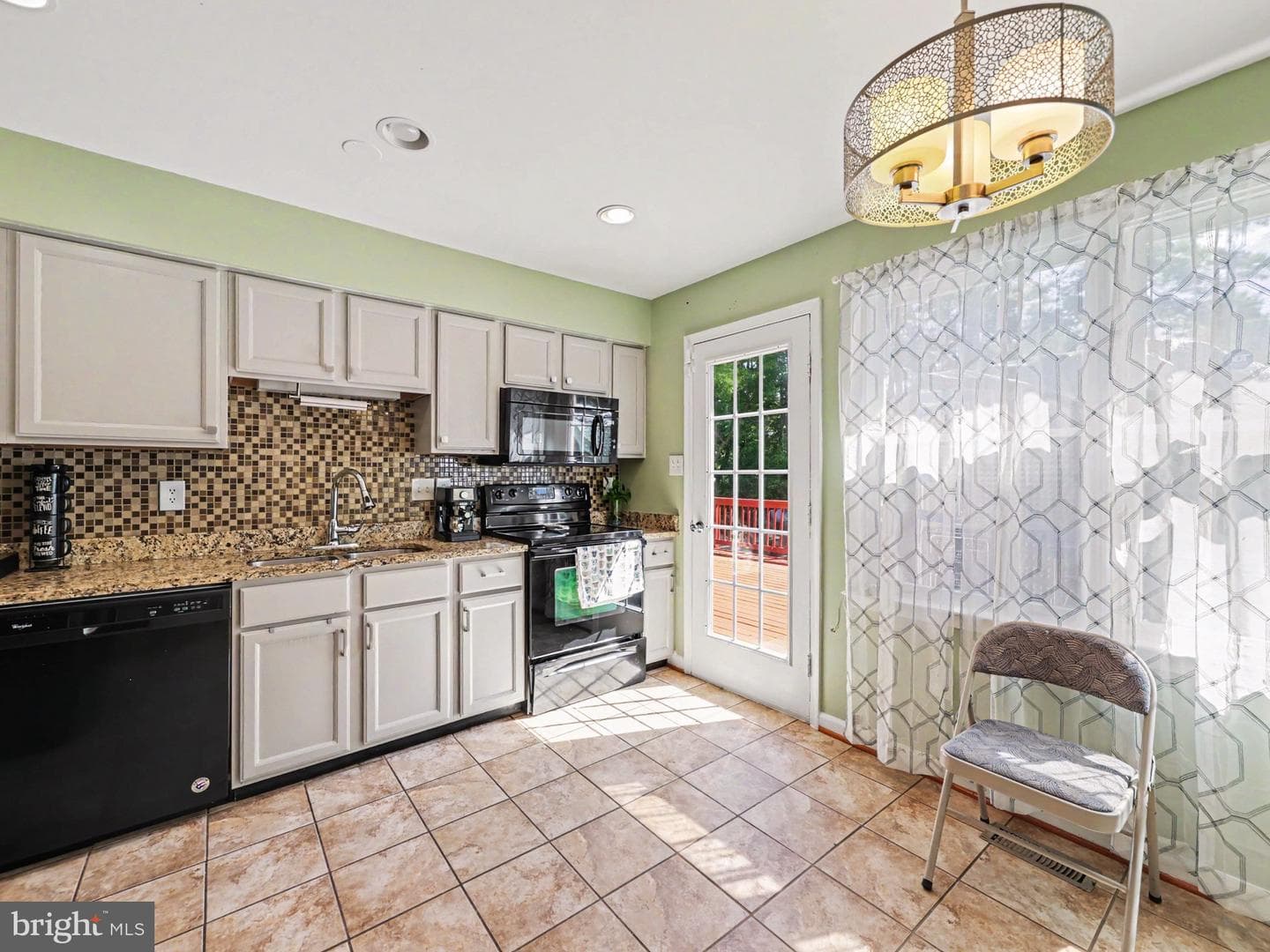 8 B Vue Avenue photo 6