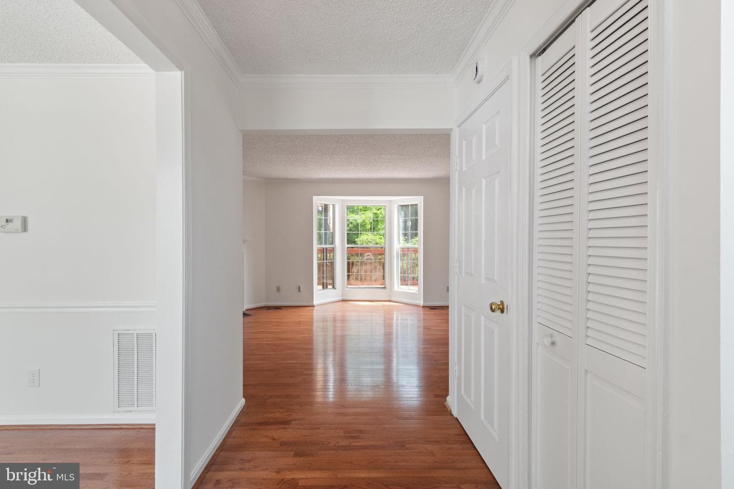19 Puritan Pl photo 8
