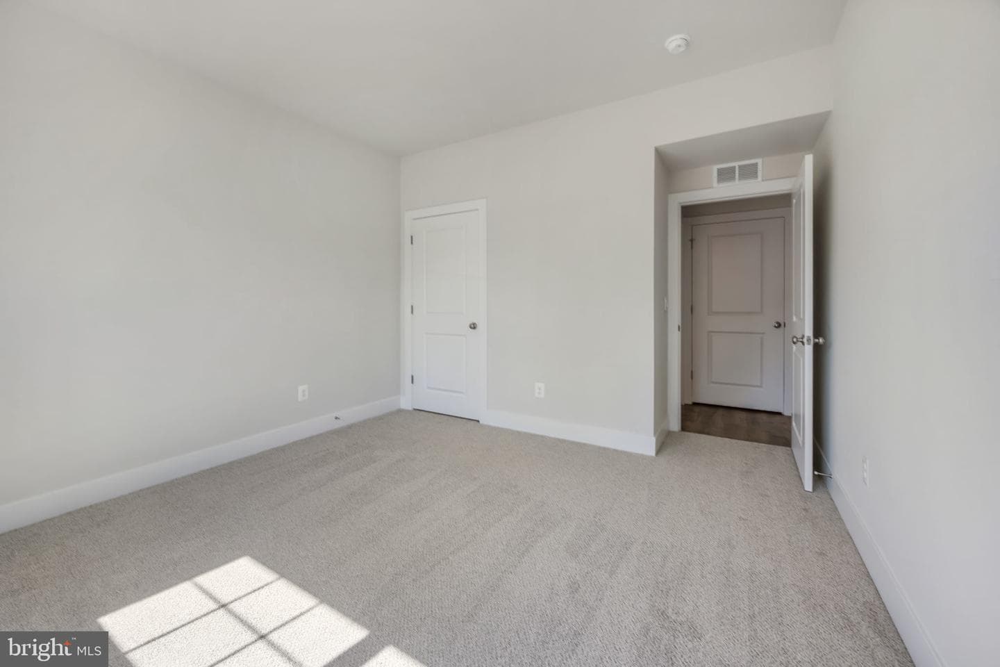 626 Long Meadow Drive photo 27