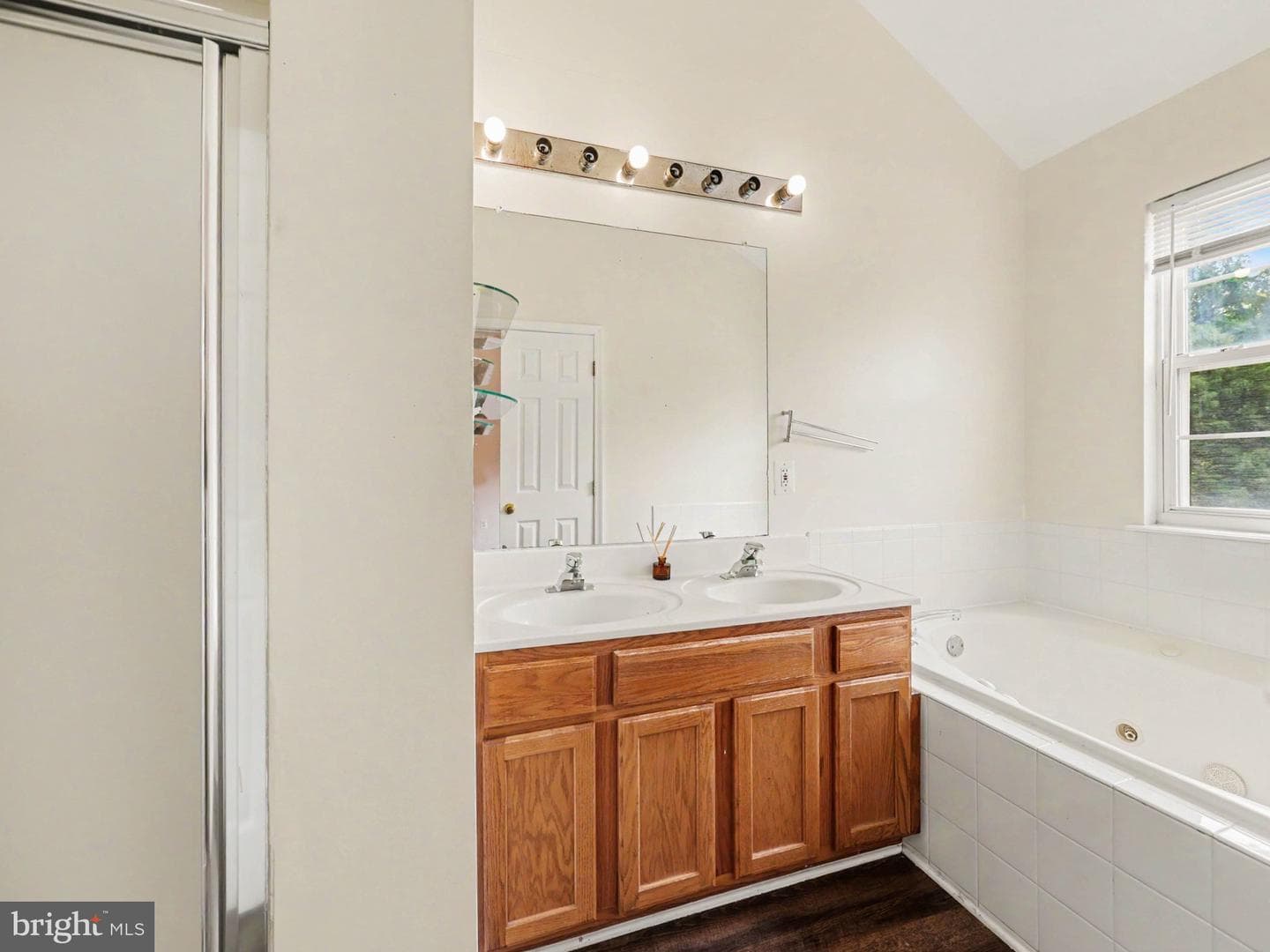 12 Townes Place photo 5