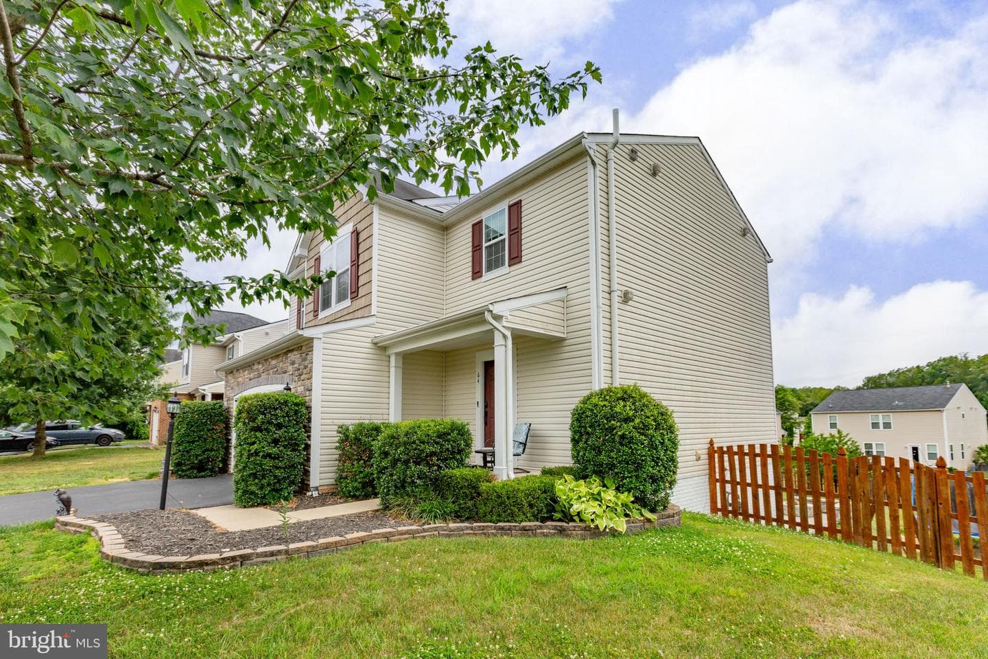 64 Charter Gate Drive photo 51