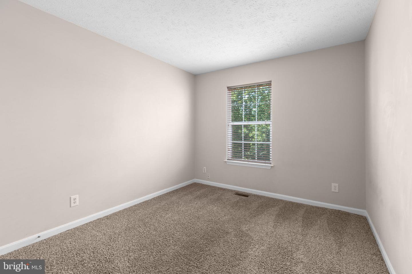 204 Sterling Court photo 30