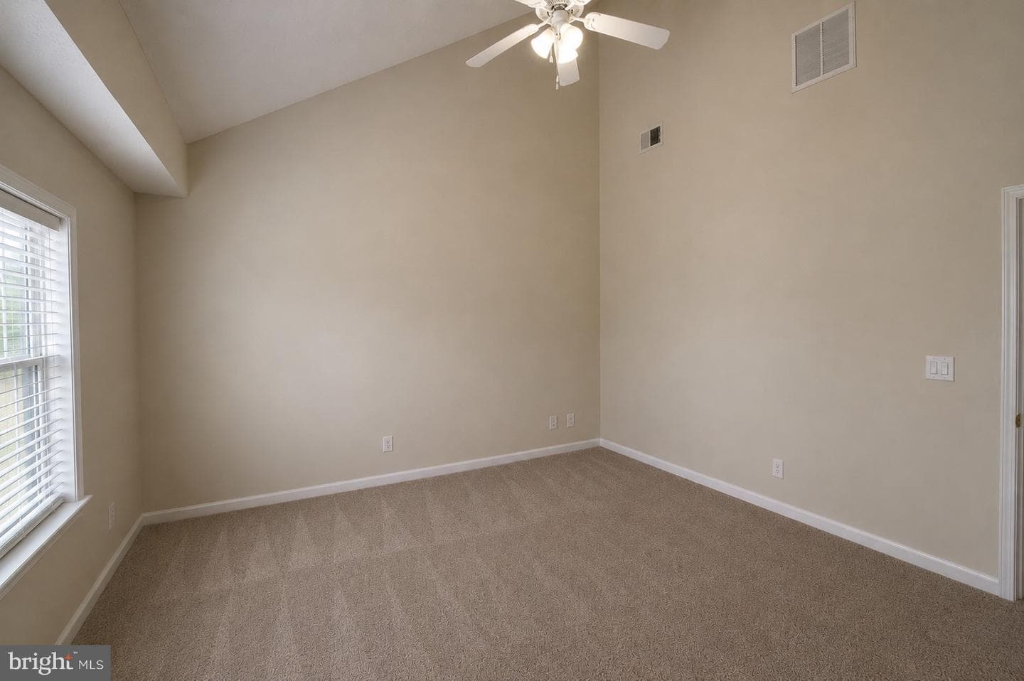 38 Hot Springs Way photo 14