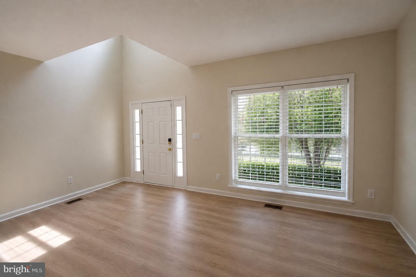 38 Hot Springs Way photo 4