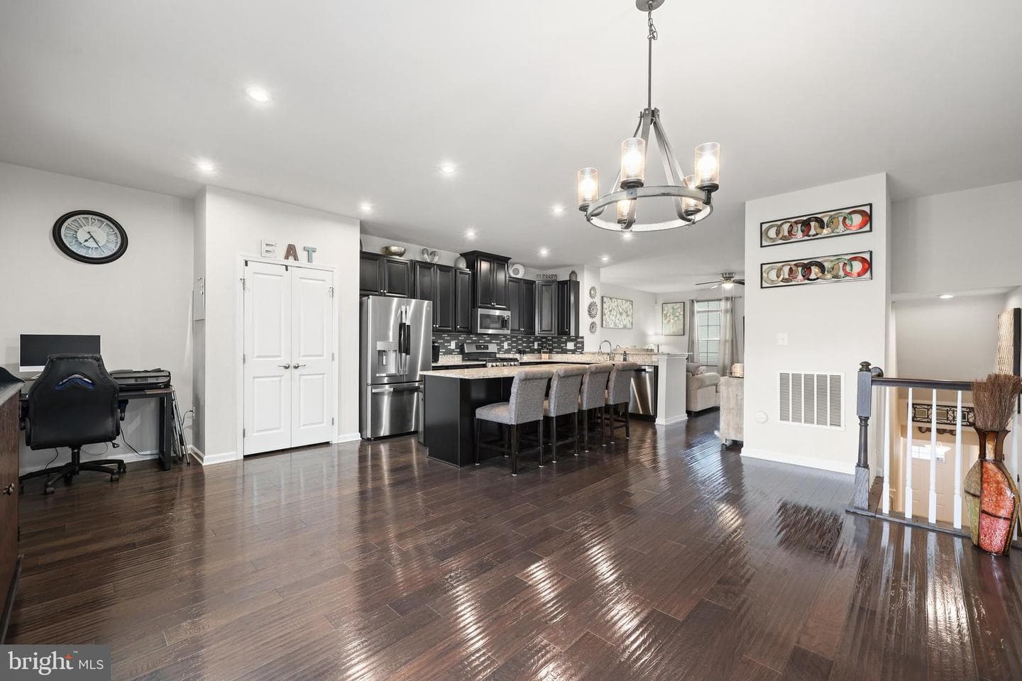 206 Landing Dr photo 13