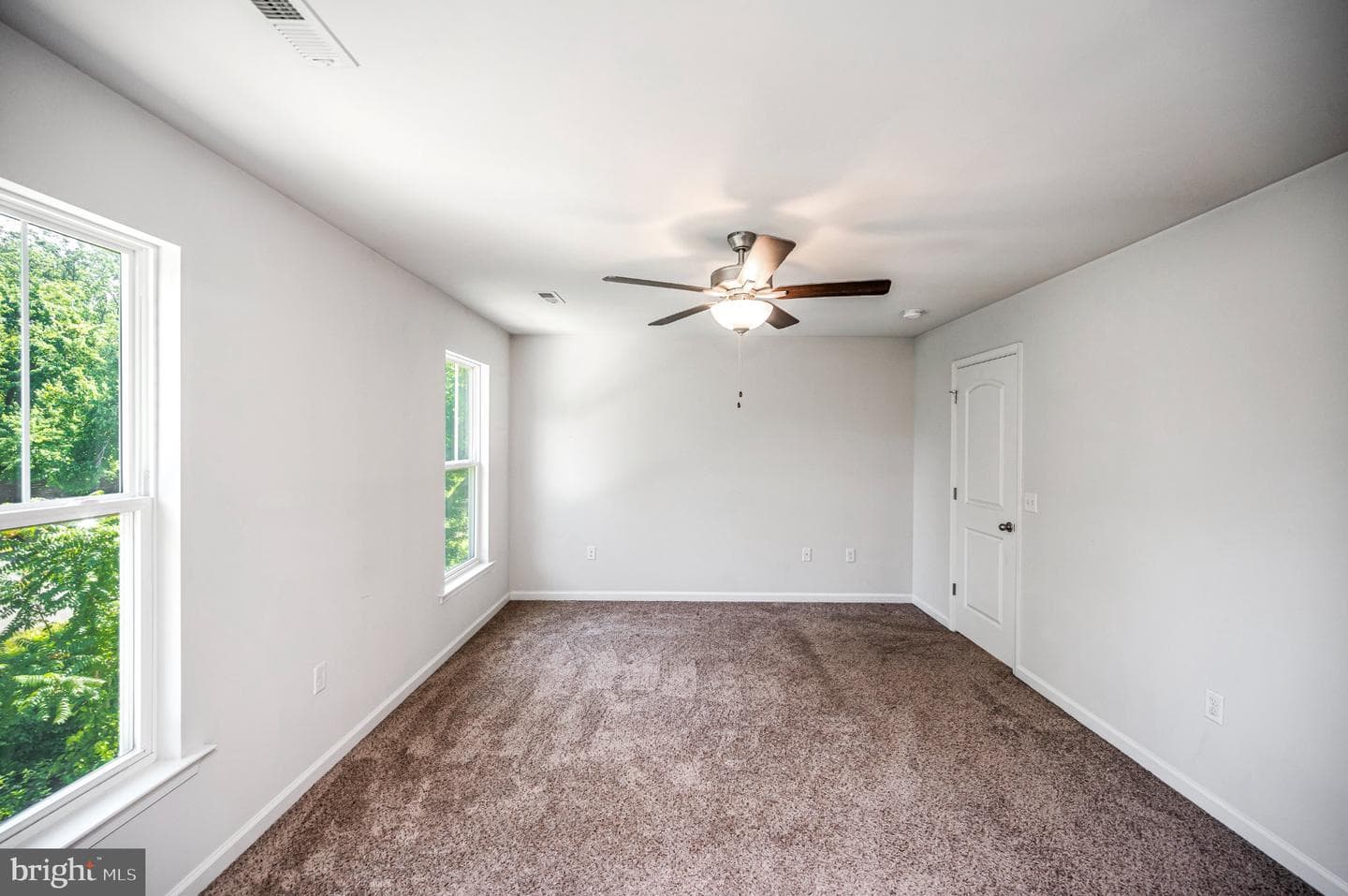 121 Forbes St photo 17