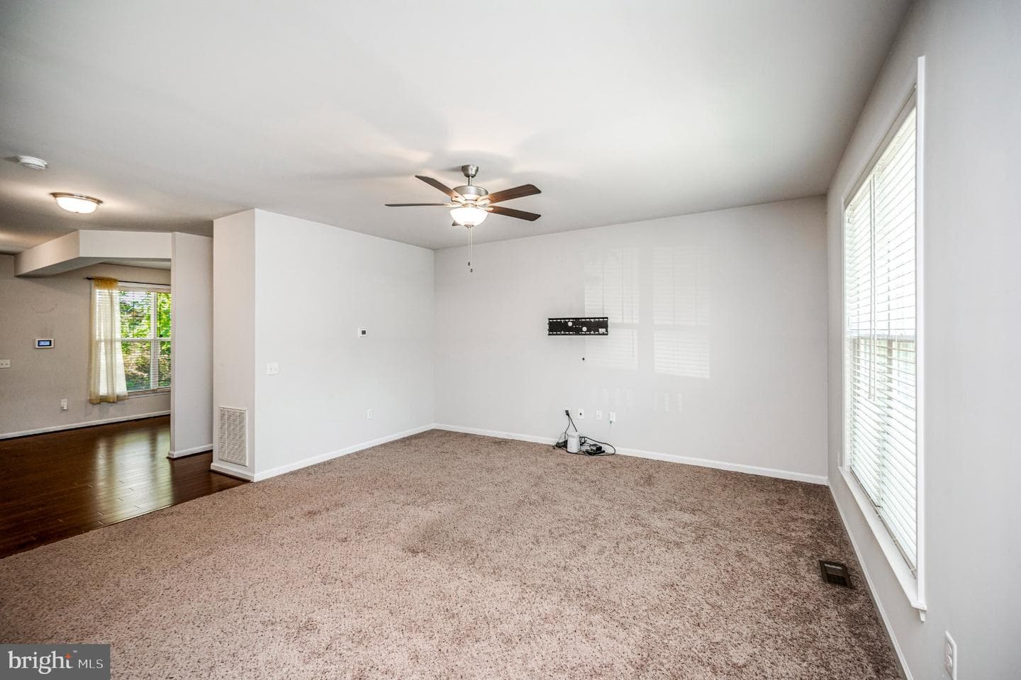 121 Forbes St photo 4