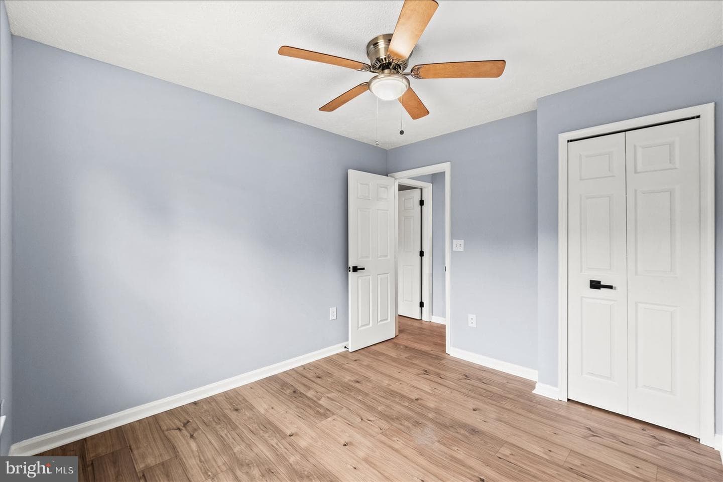 107 W Park Dr photo 34