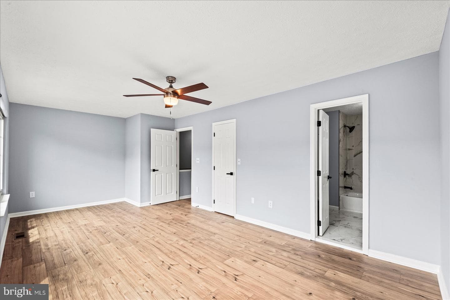107 W Park Dr photo 39