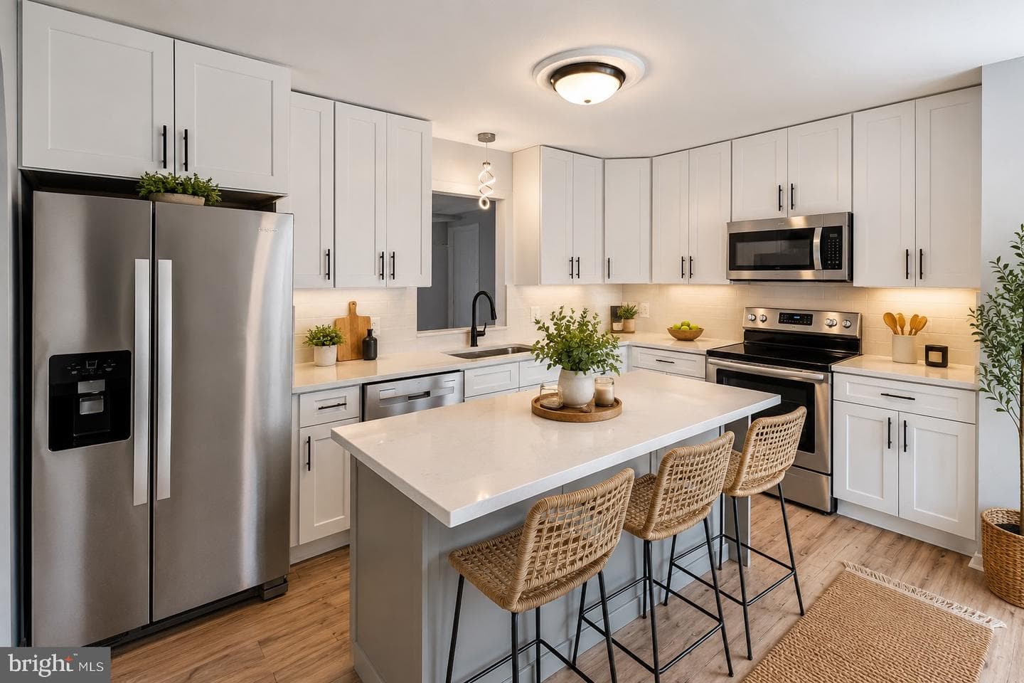 107 W Park Dr photo 4