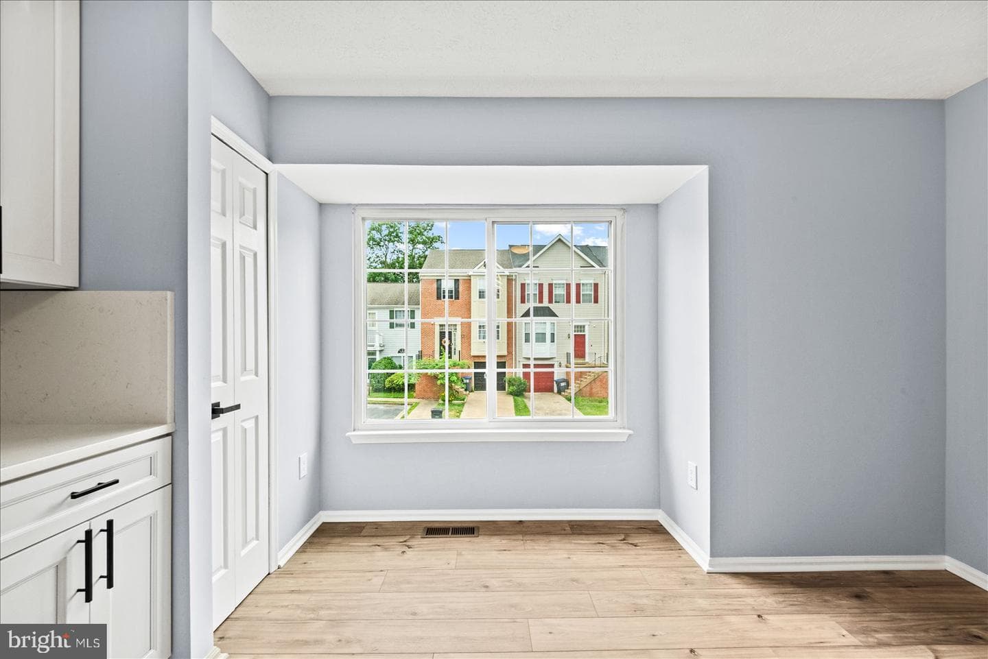 107 W Park Dr photo 8