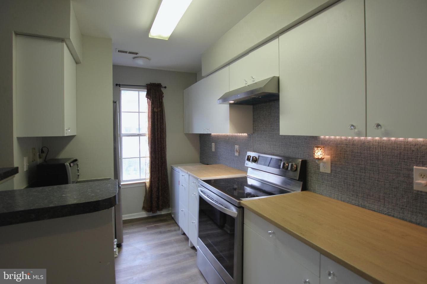 205 Wind Ridge Drive photo 5
