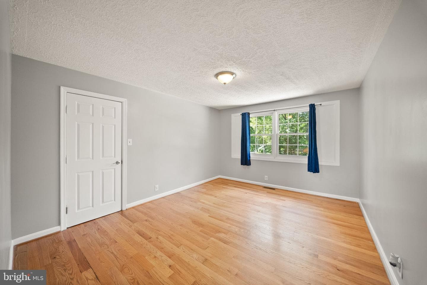 23 Walker Way photo 35
