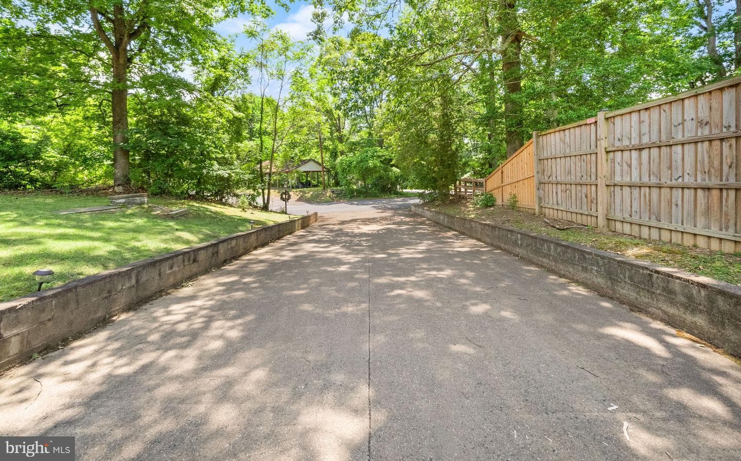 23 Walker Way photo 4