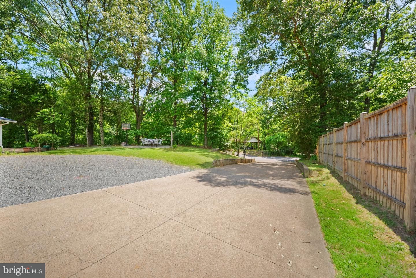 23 Walker Way photo 5
