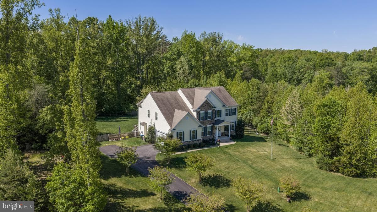 15 Burke Drive photo 43