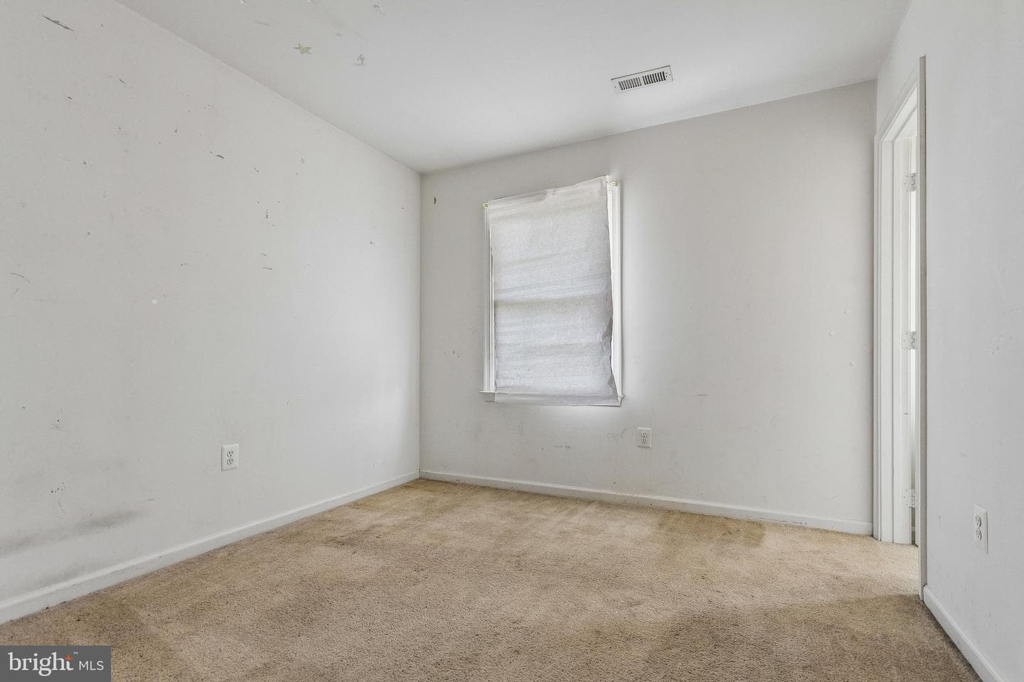 3 Neville Court photo 12