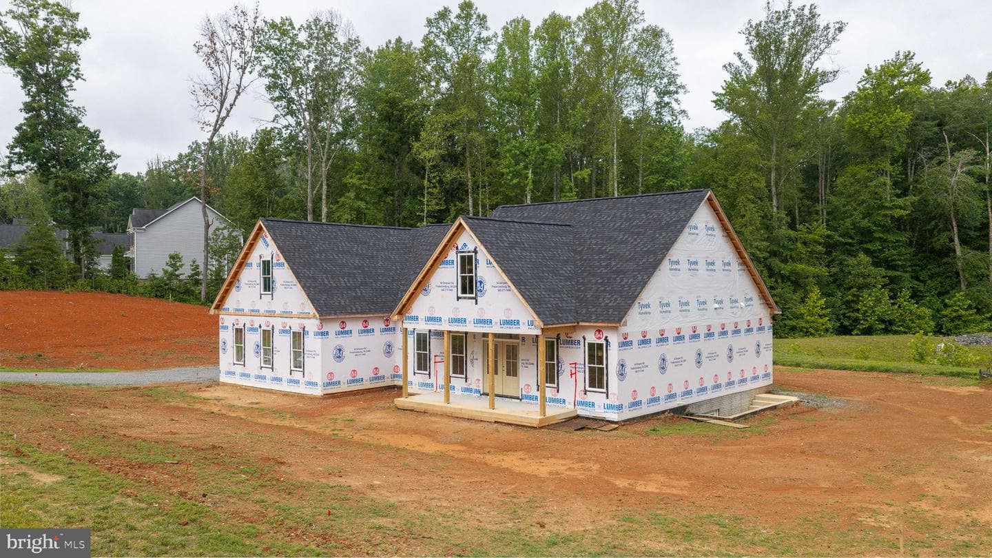 38 Dahlia Ln, Fredericksburg