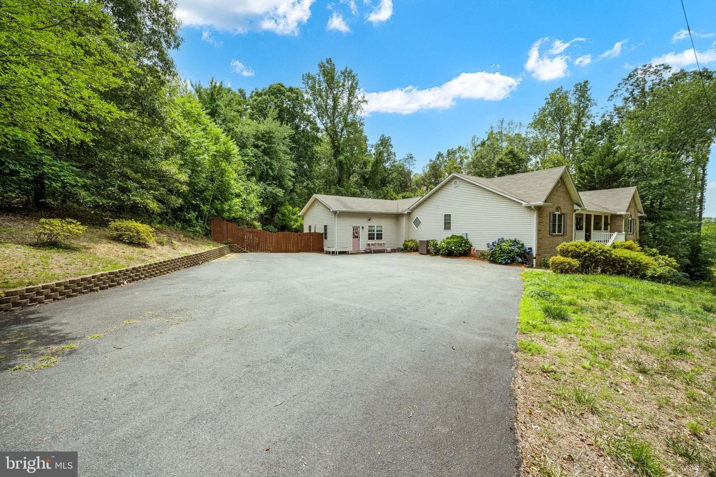 270 Telegraph Road photo 39