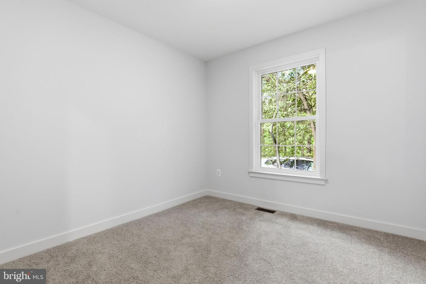 57 Morton Road photo 15
