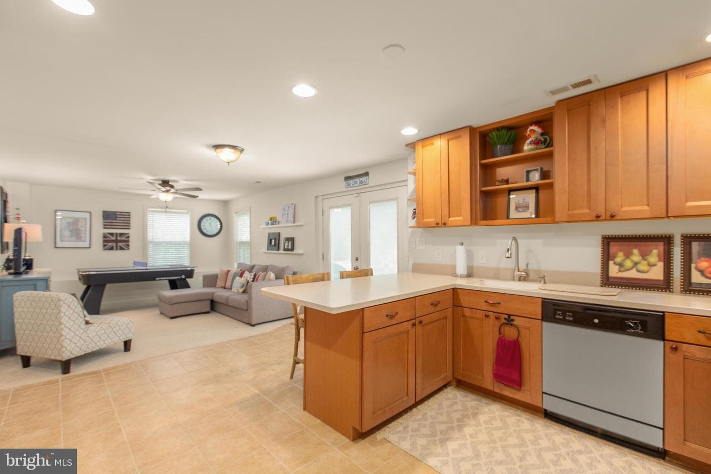 24 Tavern Road photo 61
