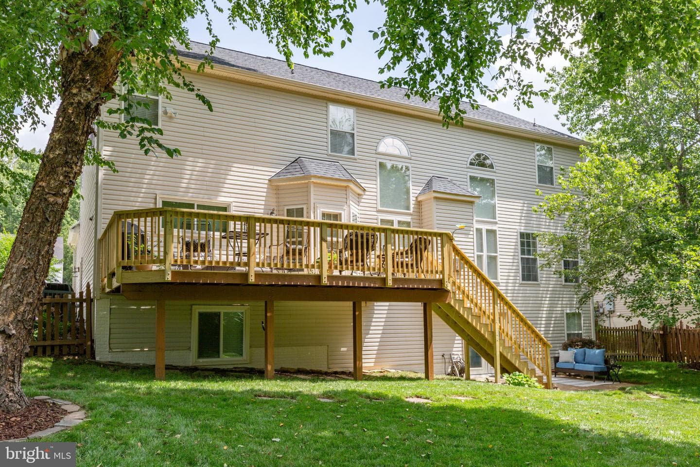 24 Tavern Road photo 68