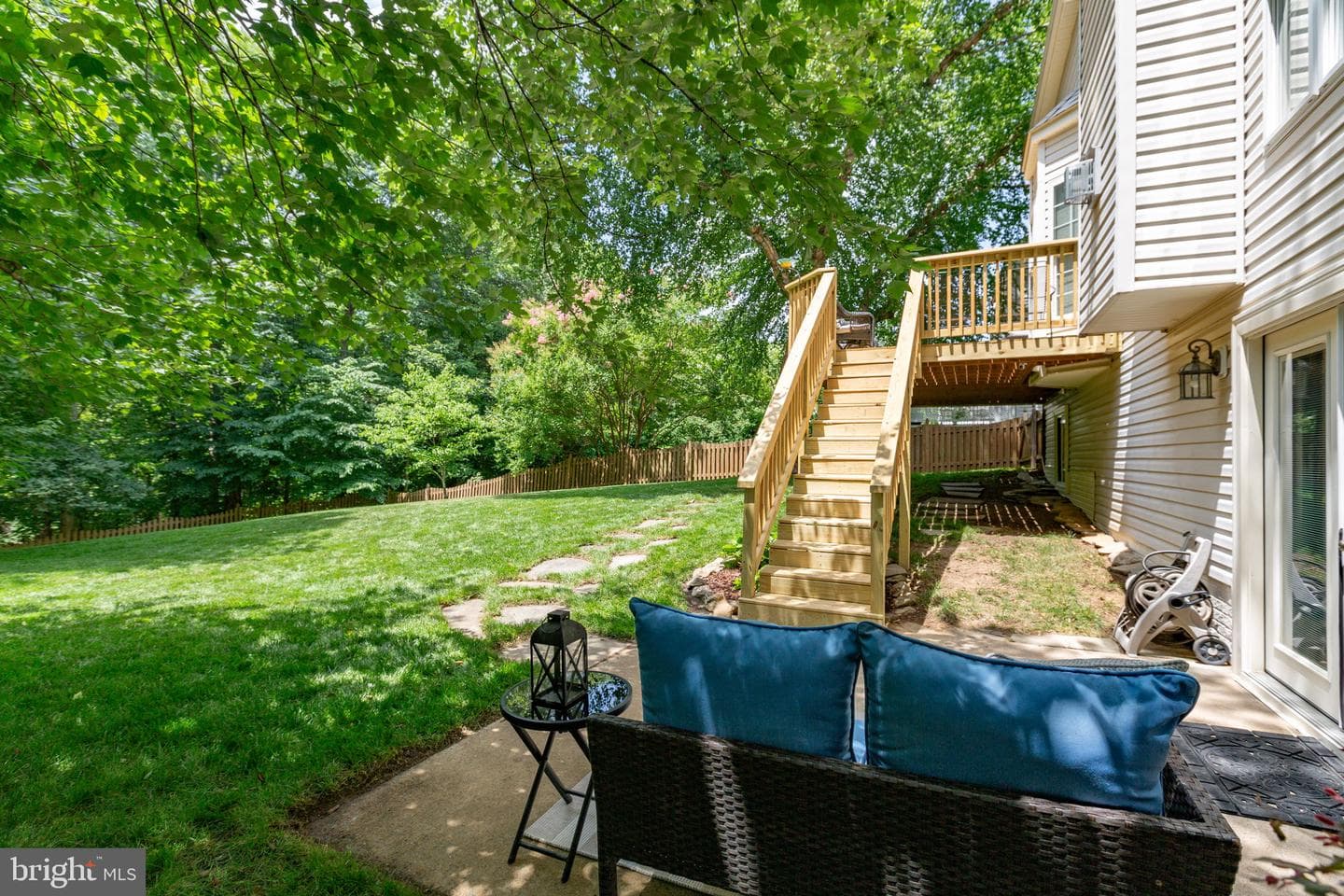 24 Tavern Road photo 76