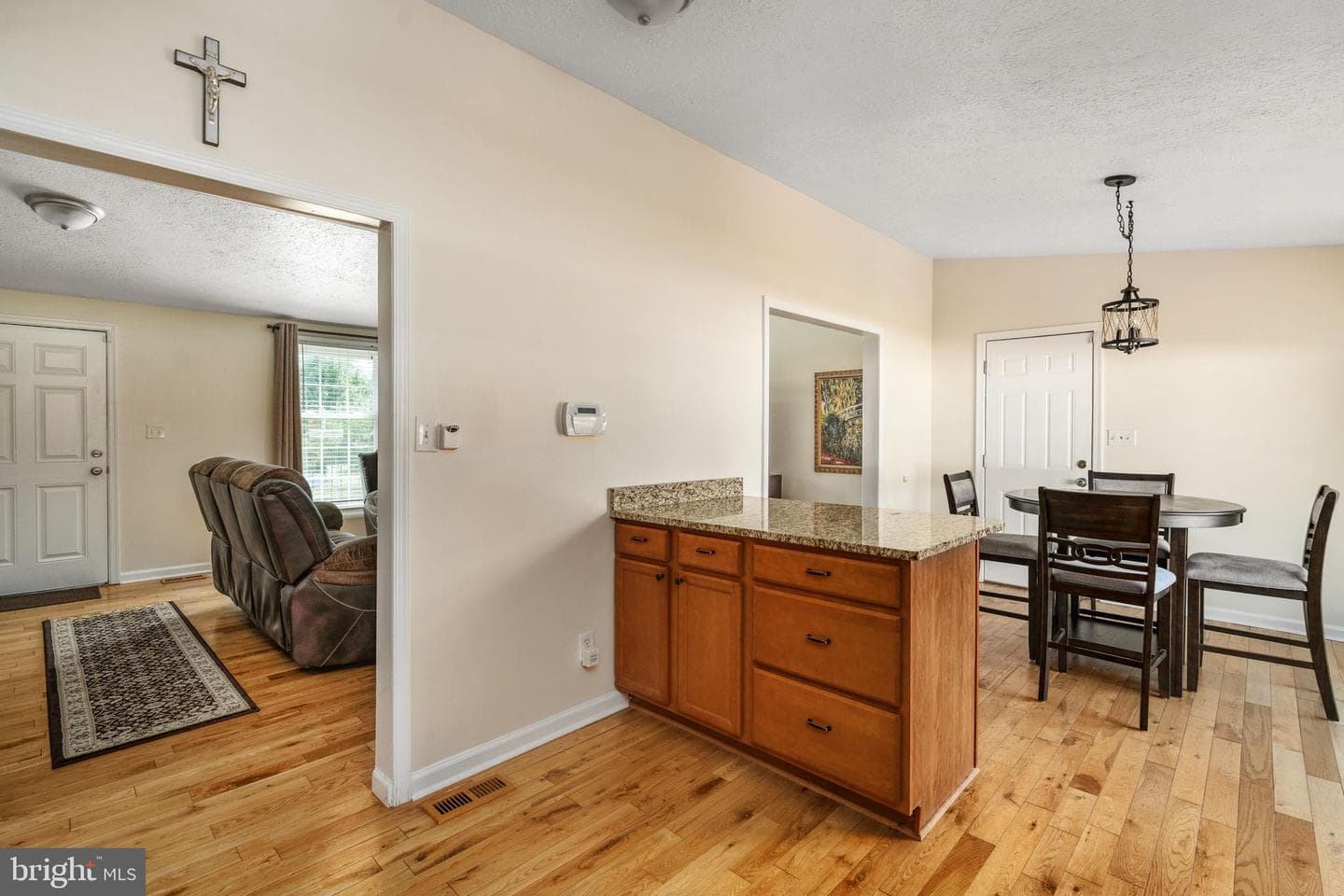 400 Collingwood Drive photo 18