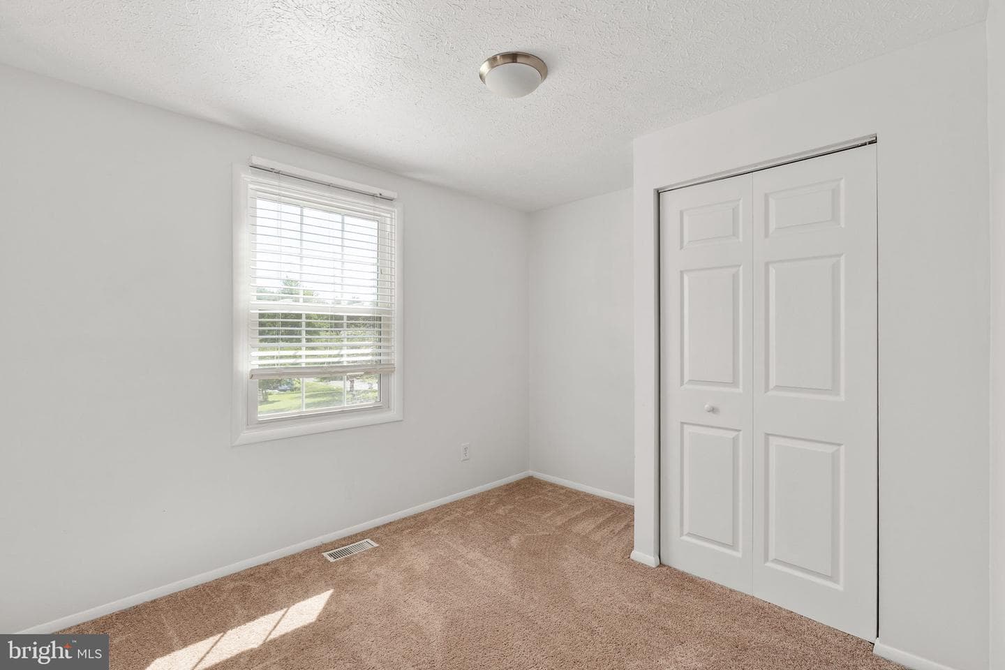 400 Collingwood Drive photo 20