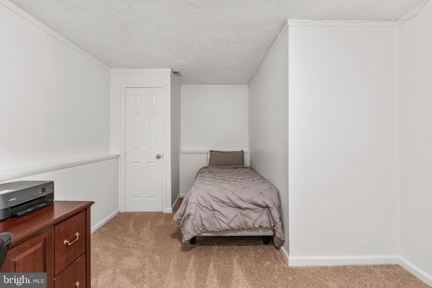 400 Collingwood Drive photo 33