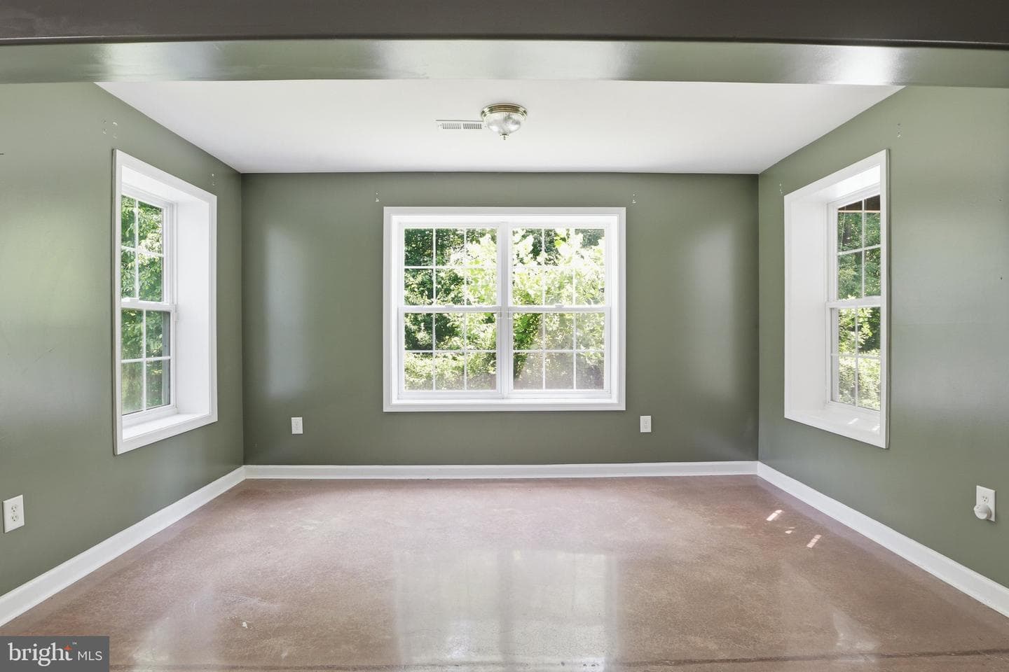 28 Millbrook Road photo 65
