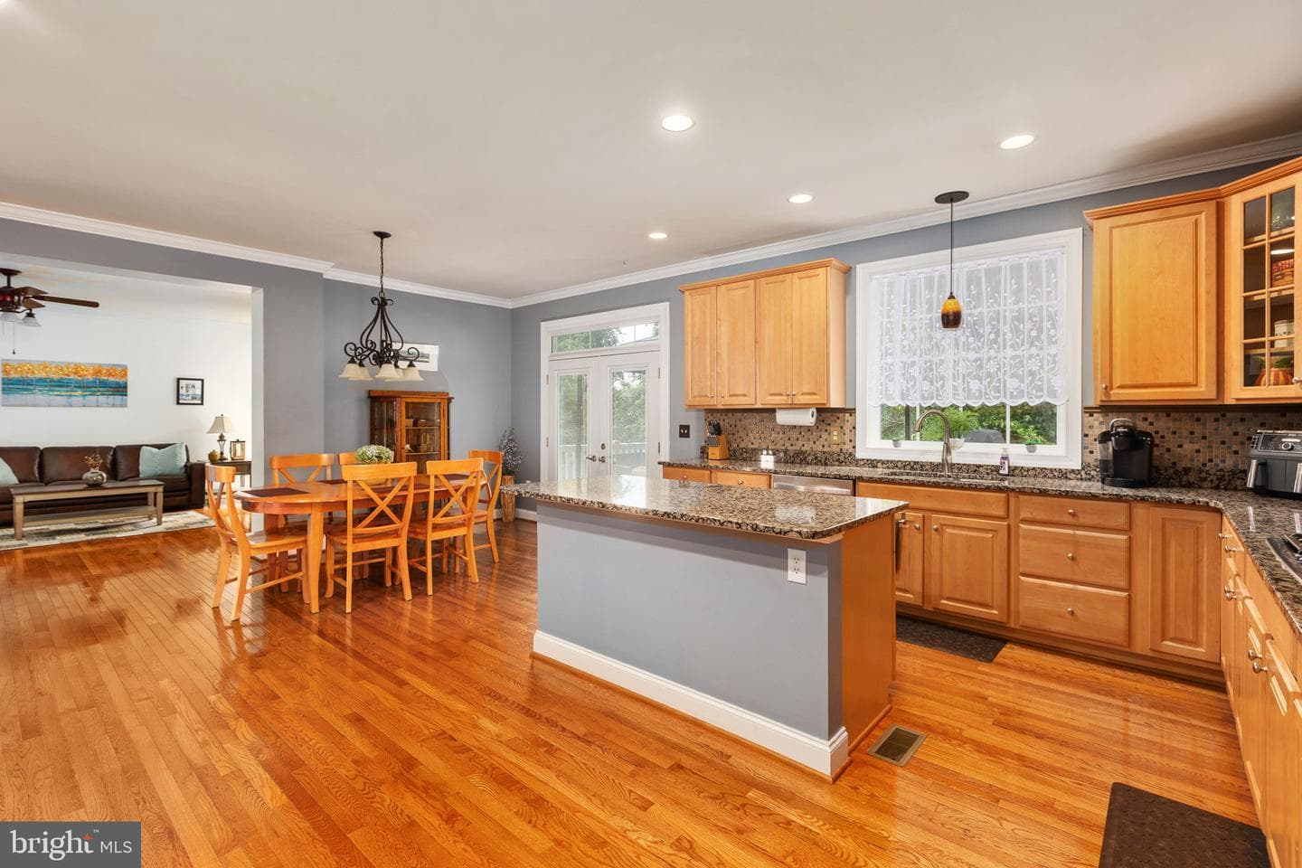 31 Garnet Way photo 33