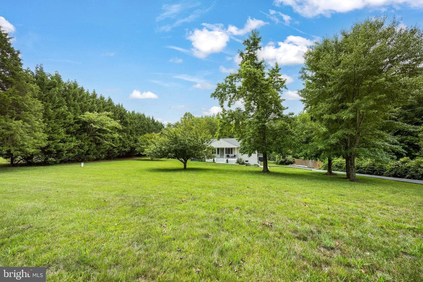 465 Spotted Tavern Road photo 5