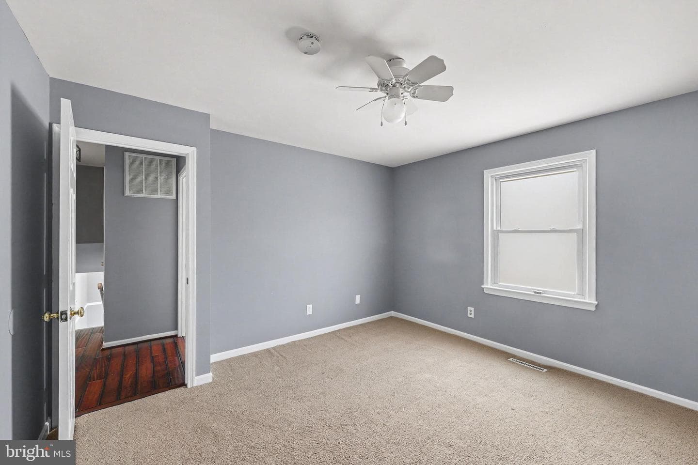 17 Willow Lane photo 6