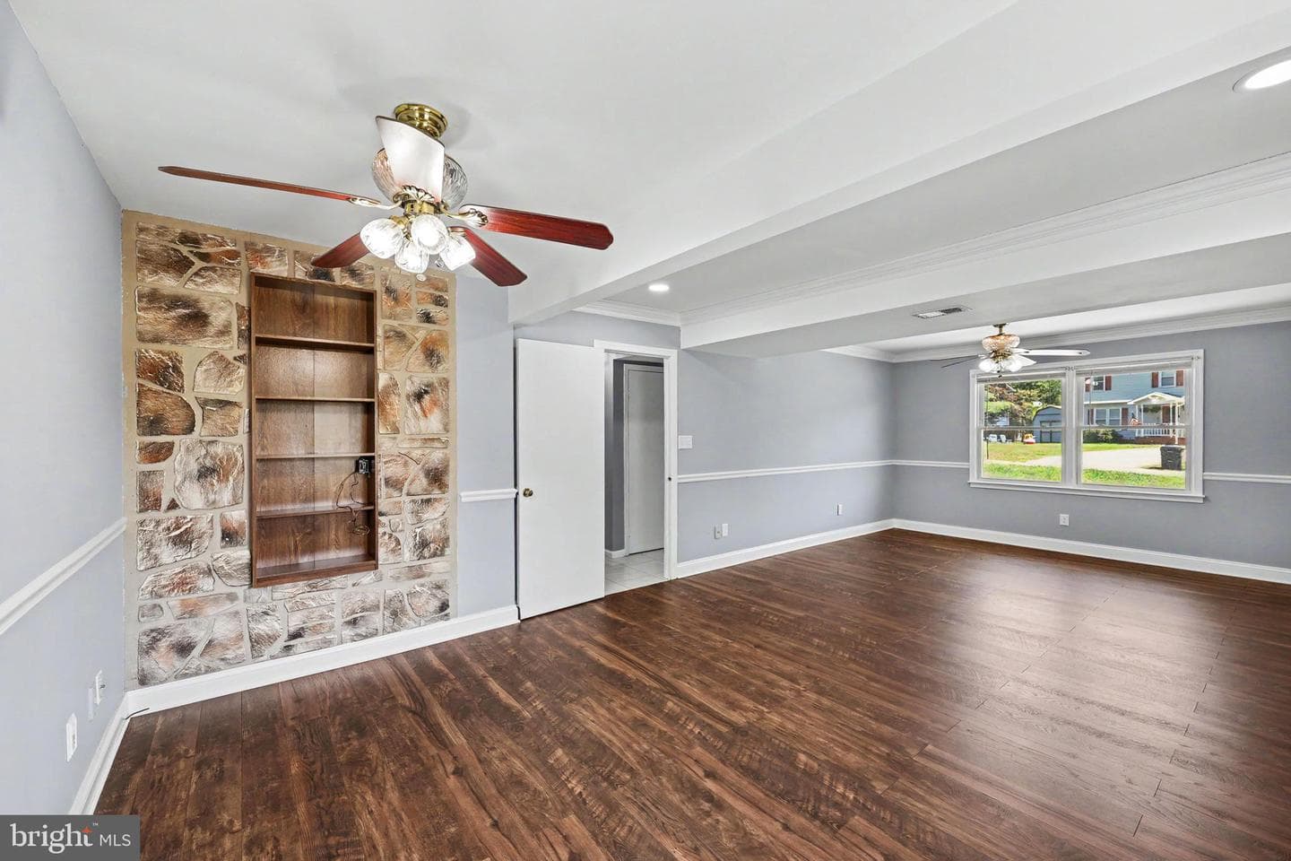17 Willow Lane photo 8