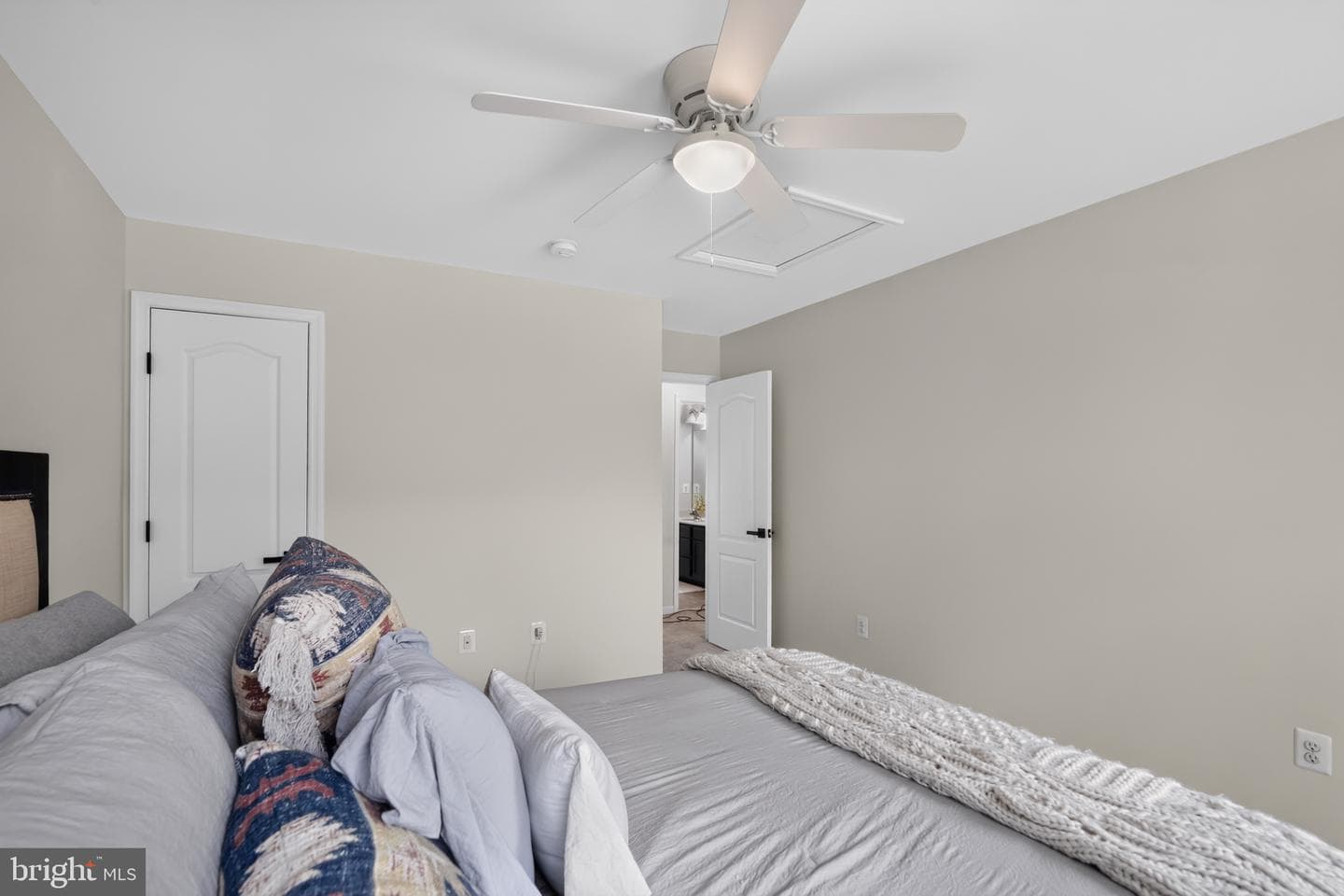 526 Fair Havens Ln photo 40