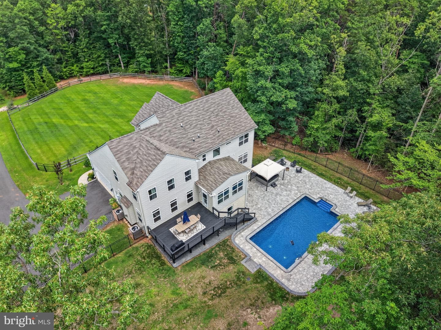 526 Fair Havens Ln photo 57