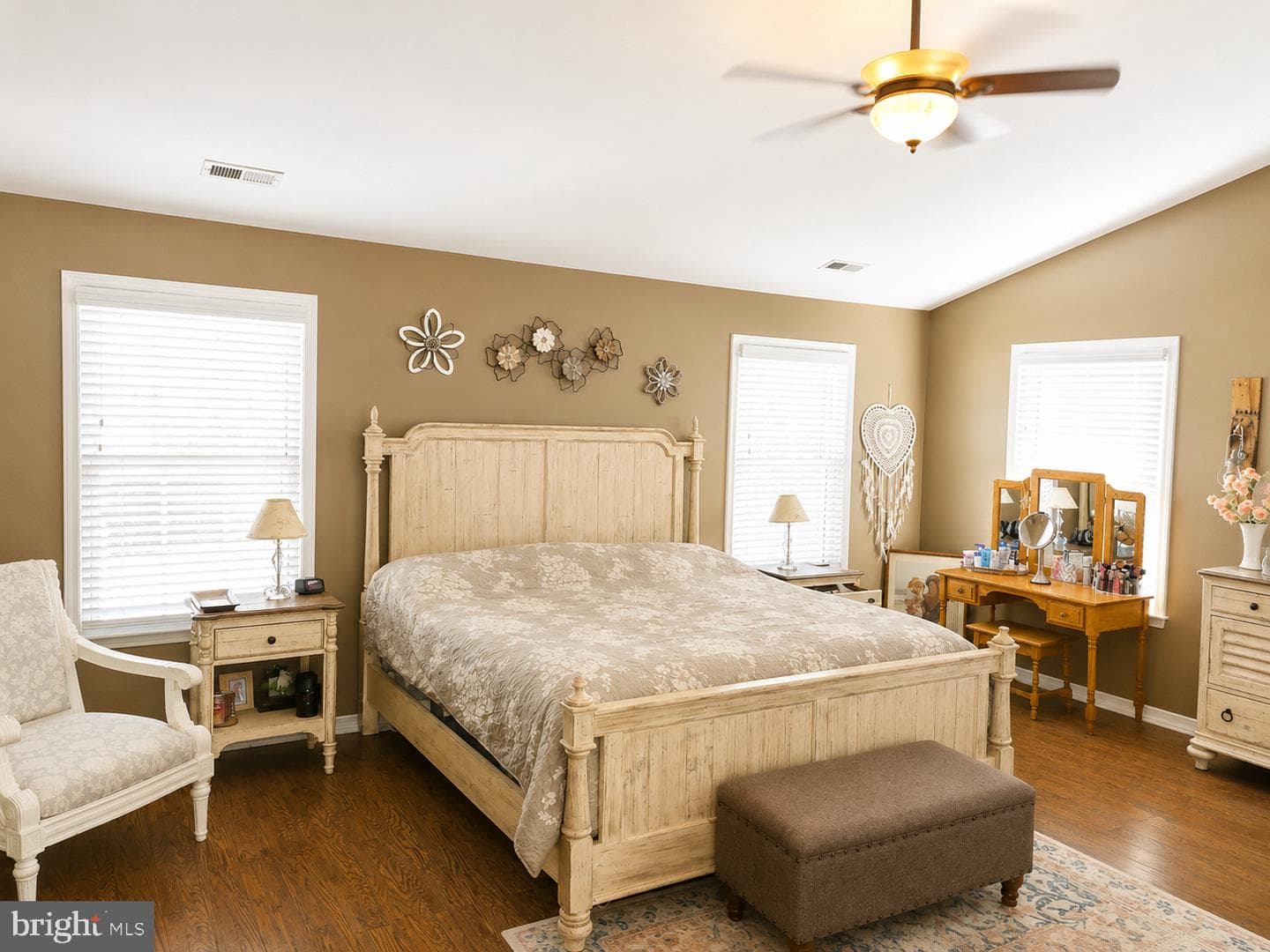2 Seay Court photo 7
