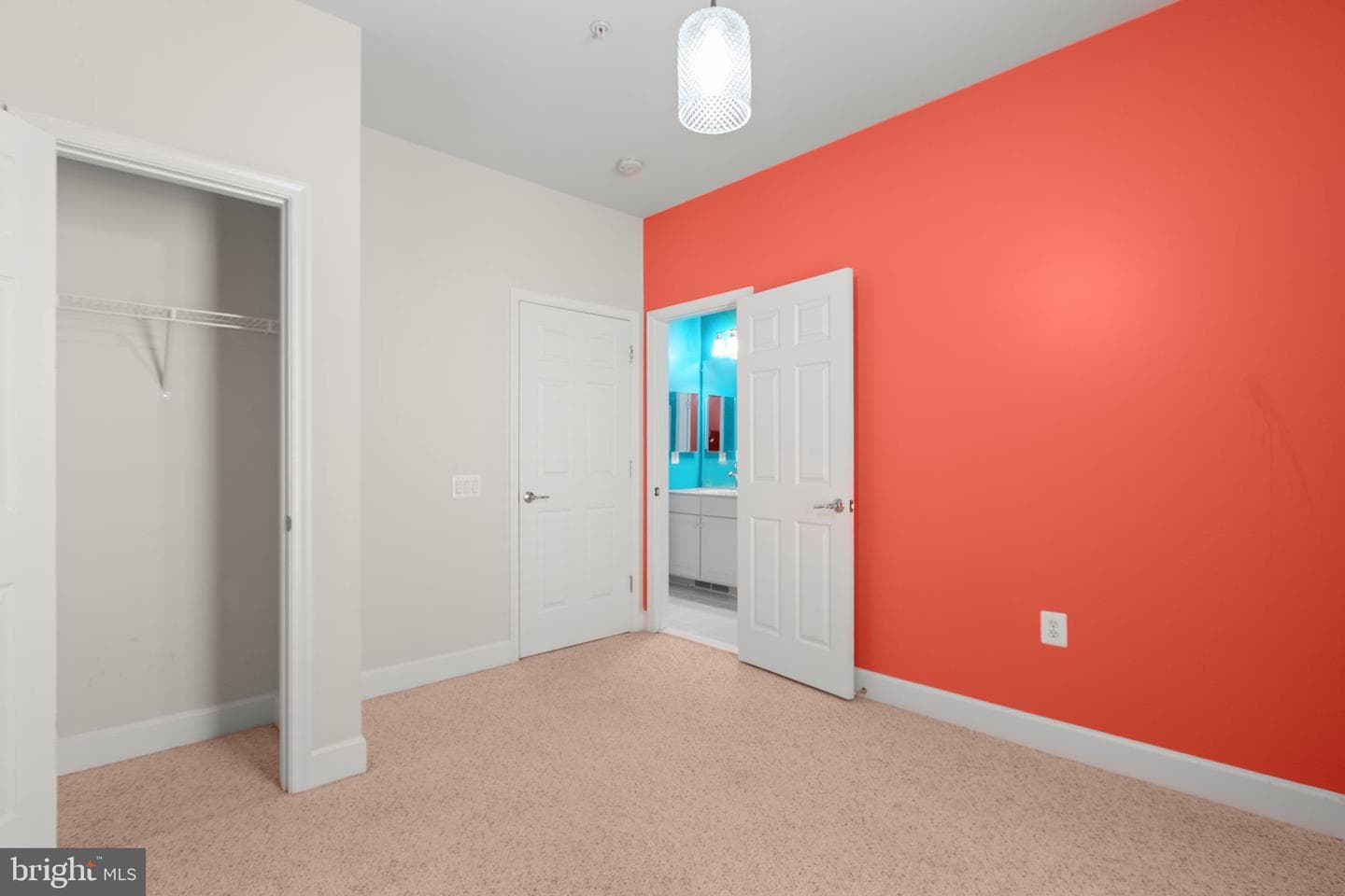 76 Denison St photo 22