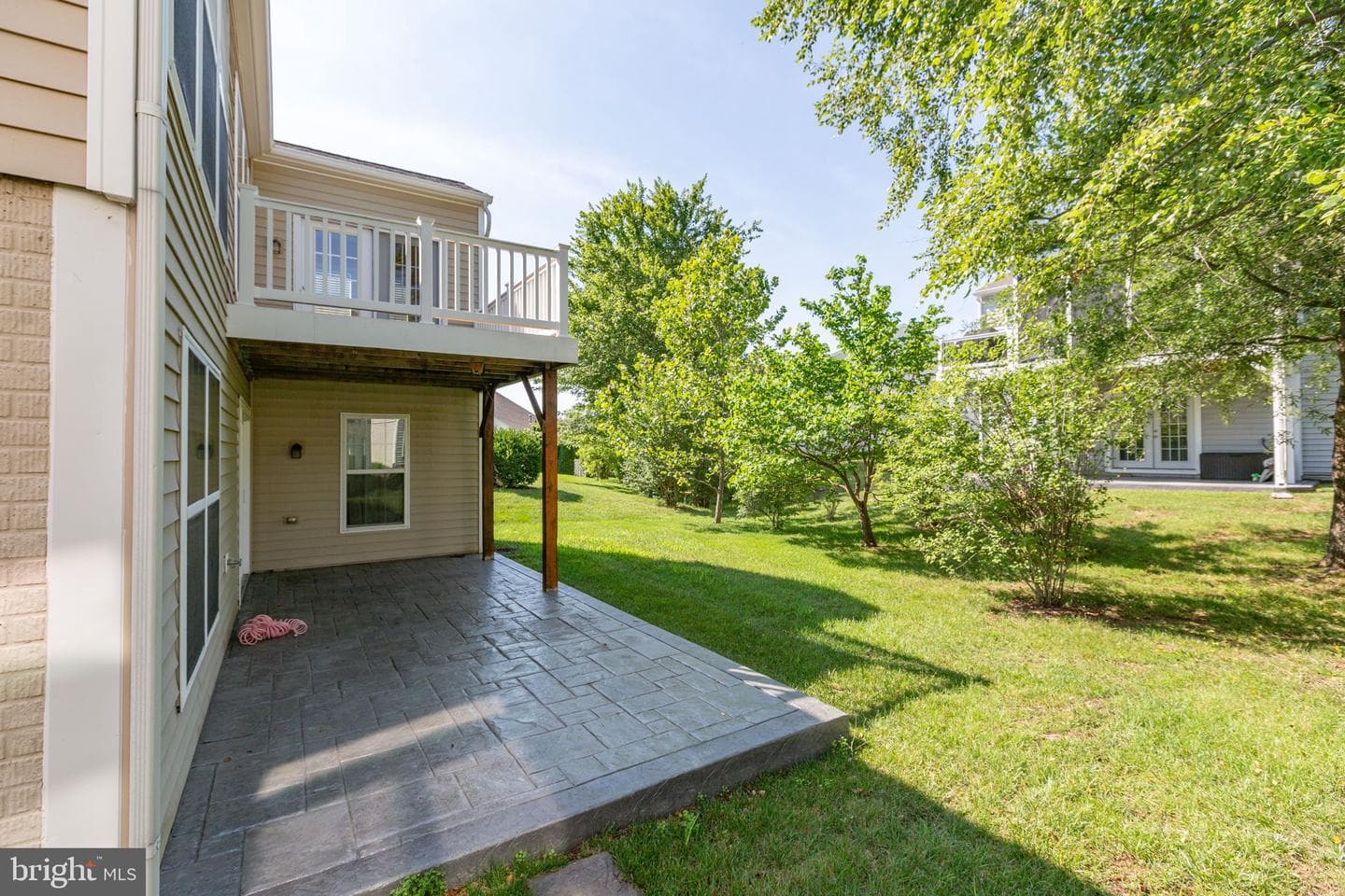 76 Denison St photo 32
