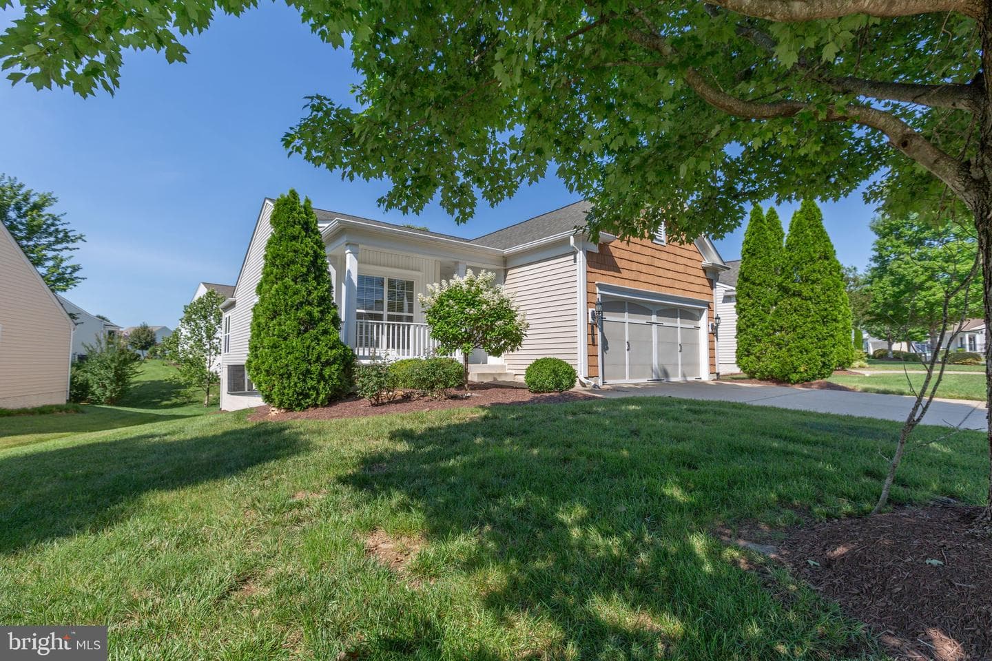 76 Denison St photo 34