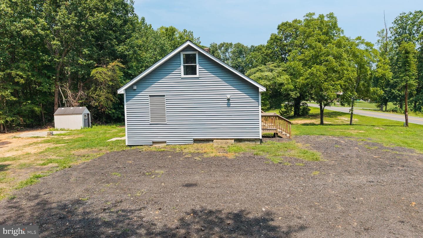 1529 Mountain View Road photo 11