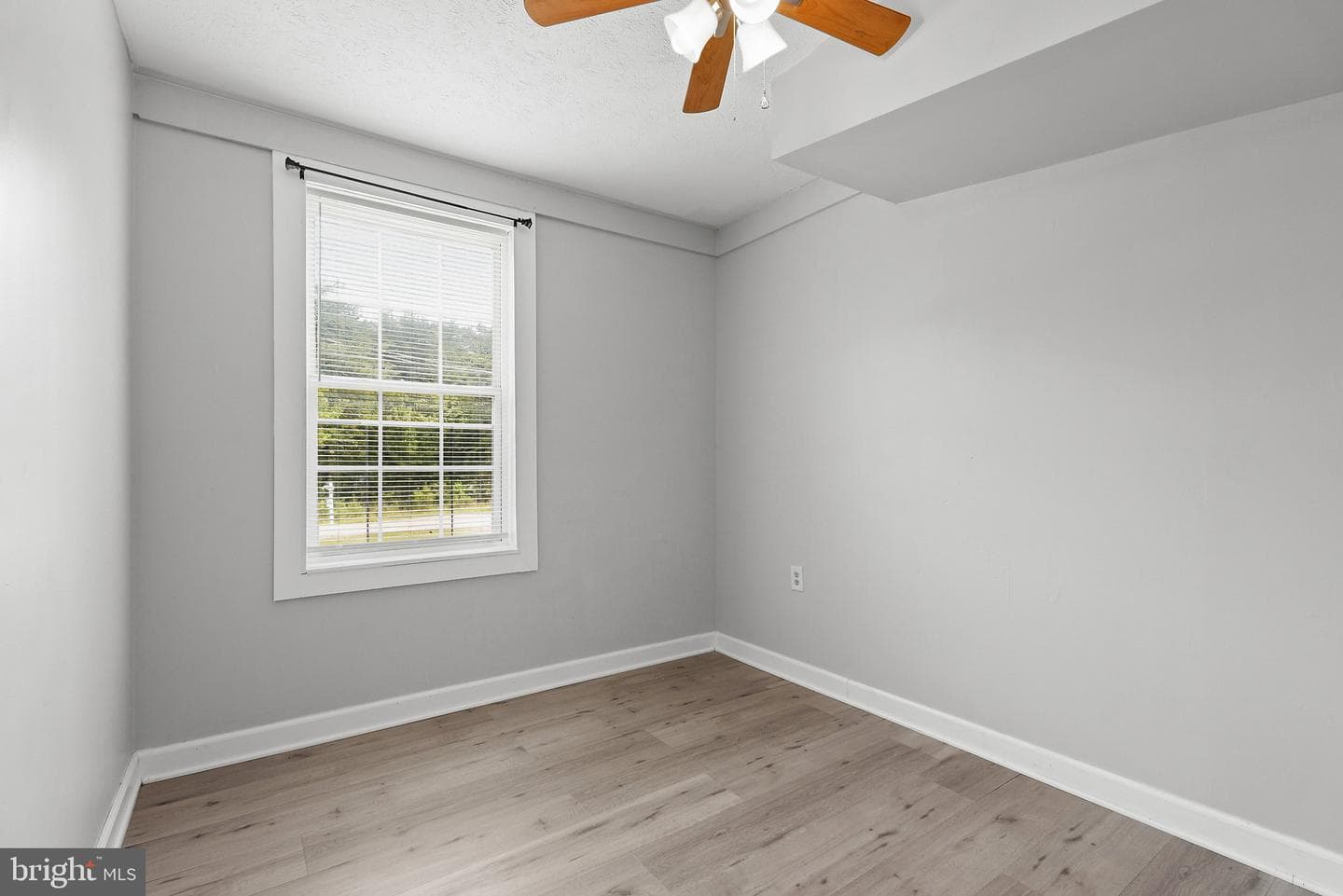 1529 Mountain View Road photo 24