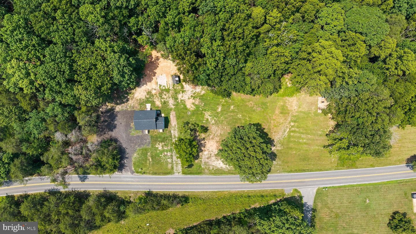 1529 Mountain View Road photo 5