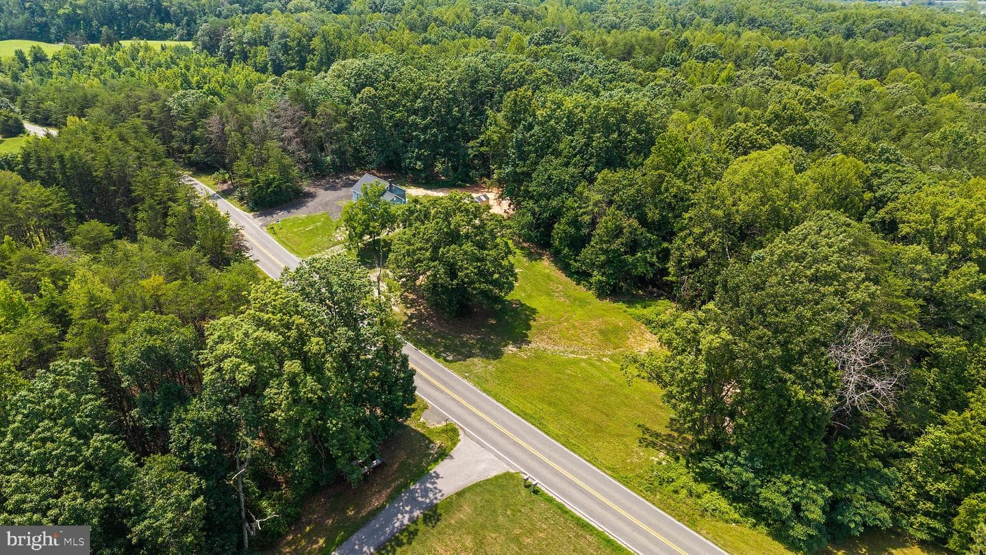 1529 Mountain View Road photo 6