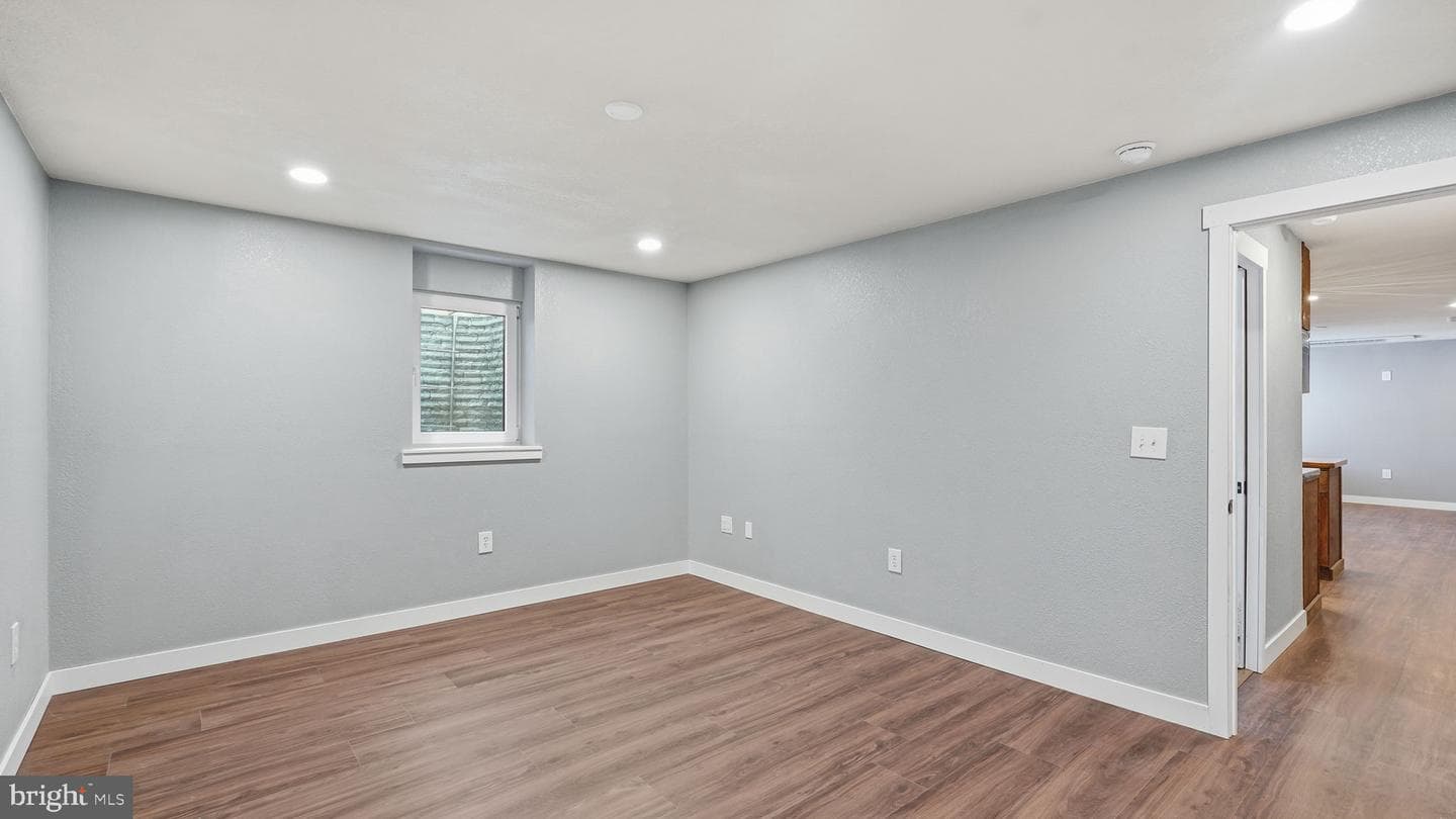 124 Brooke Point Court photo 43