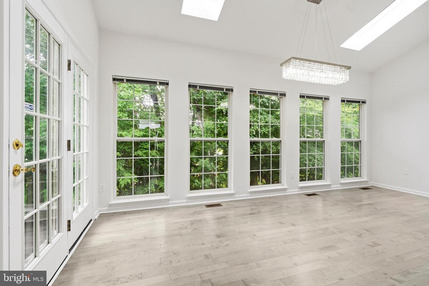 33 Jade Drive photo 17
